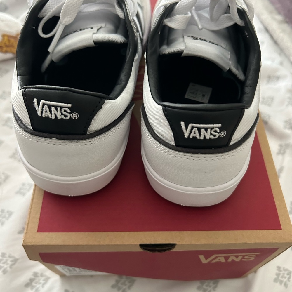 Vans Like New , With Box. I Used Just Once - image 5